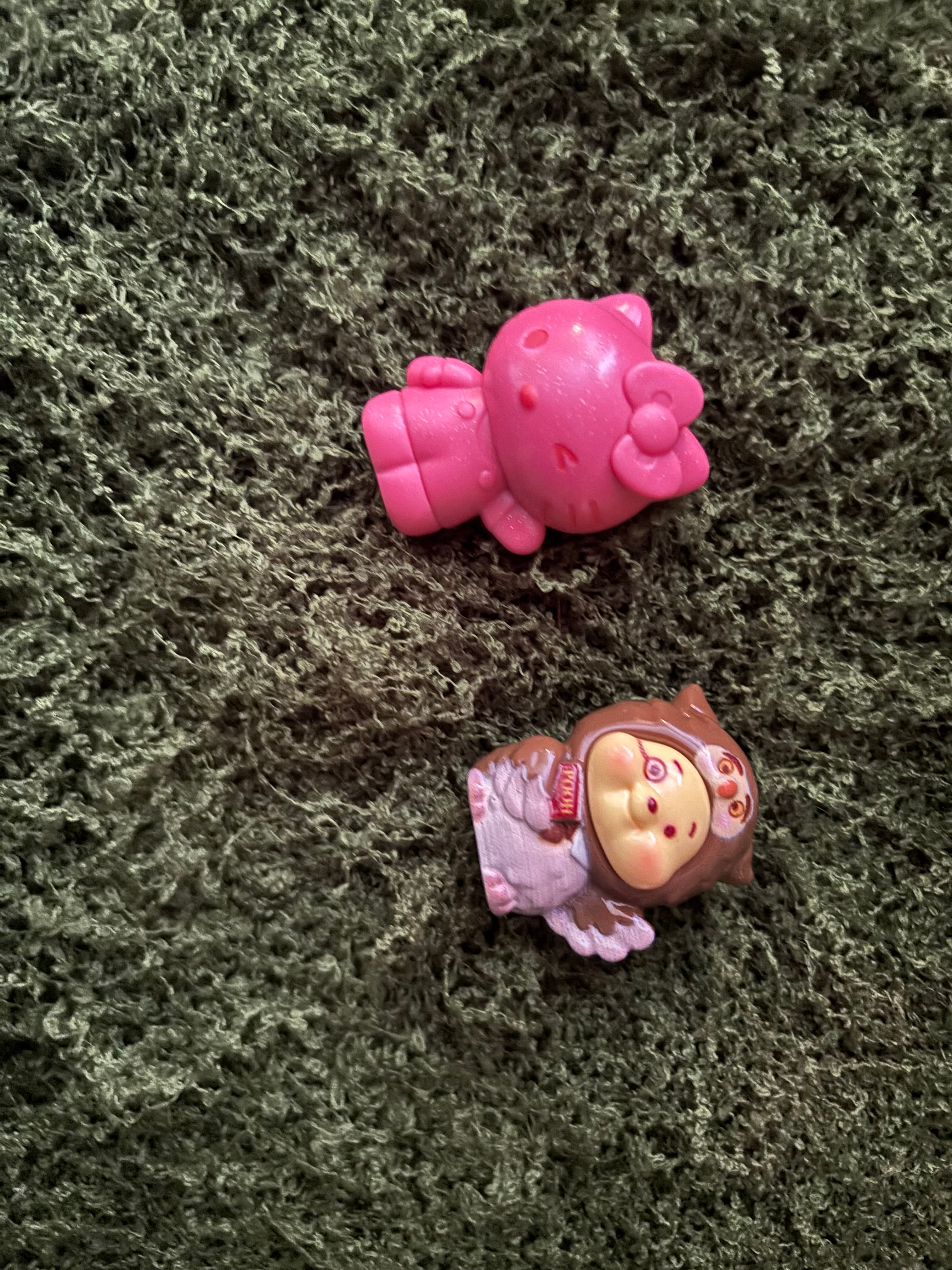 HK hot pink figure 
