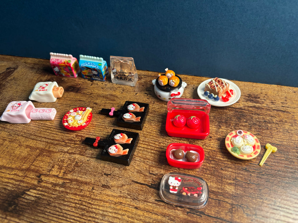 New Arrival Assorted Figurines